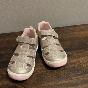 Size 8 toddler . Stride rite